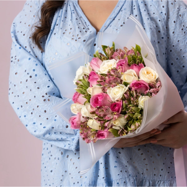 Blushing Elegance - Exquisite Floral Bouquet